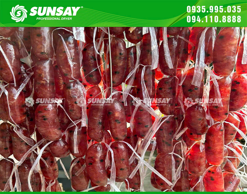 Lạp xưởng có màu đẹp